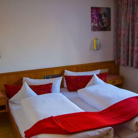 Collina Hotel Garni Наудерс Екстер'єр фото