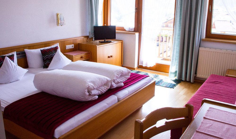 Collina Hotel Garni Наудерс Екстер'єр фото
