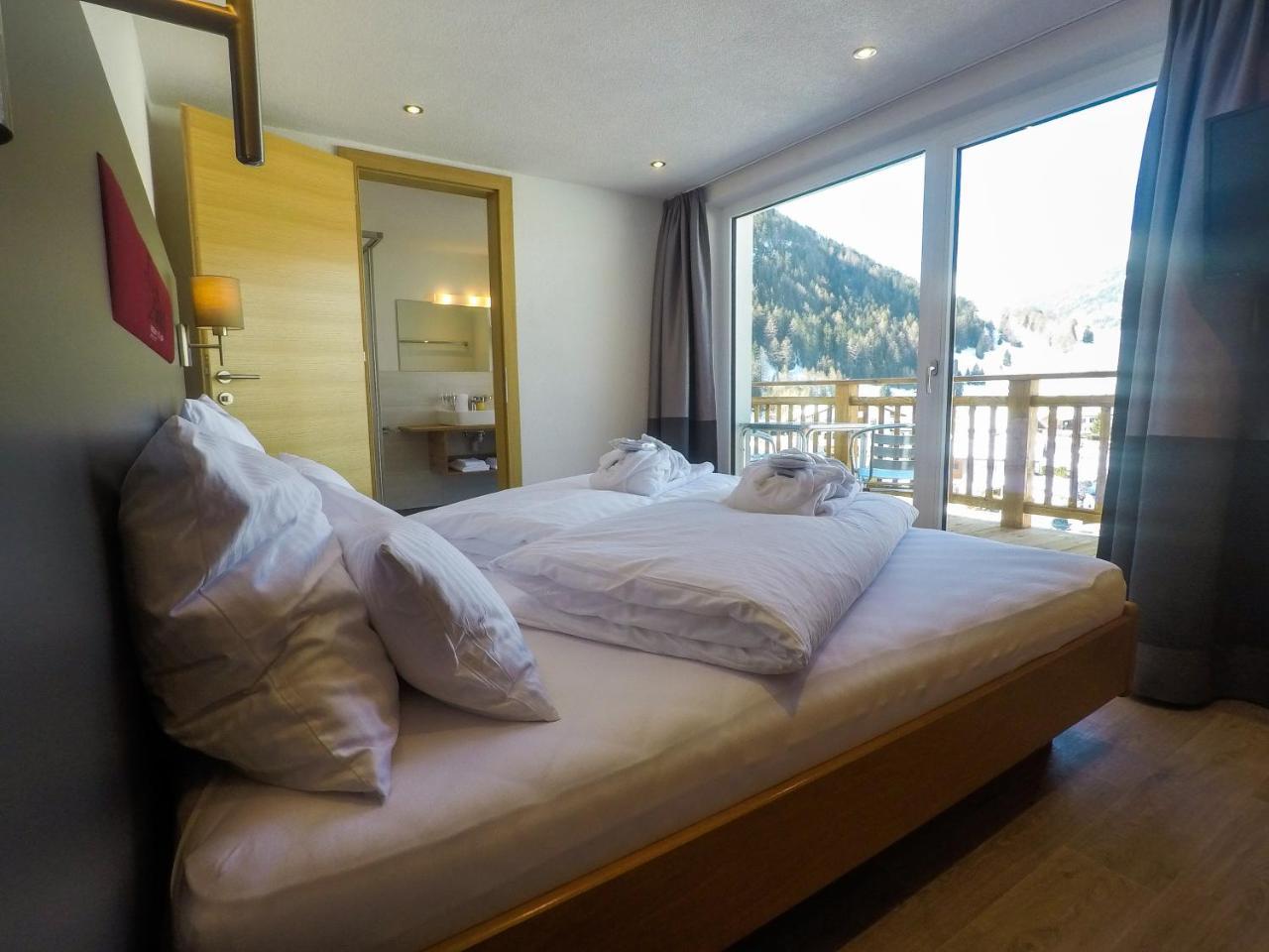 Collina Hotel Garni Наудерс Екстер'єр фото