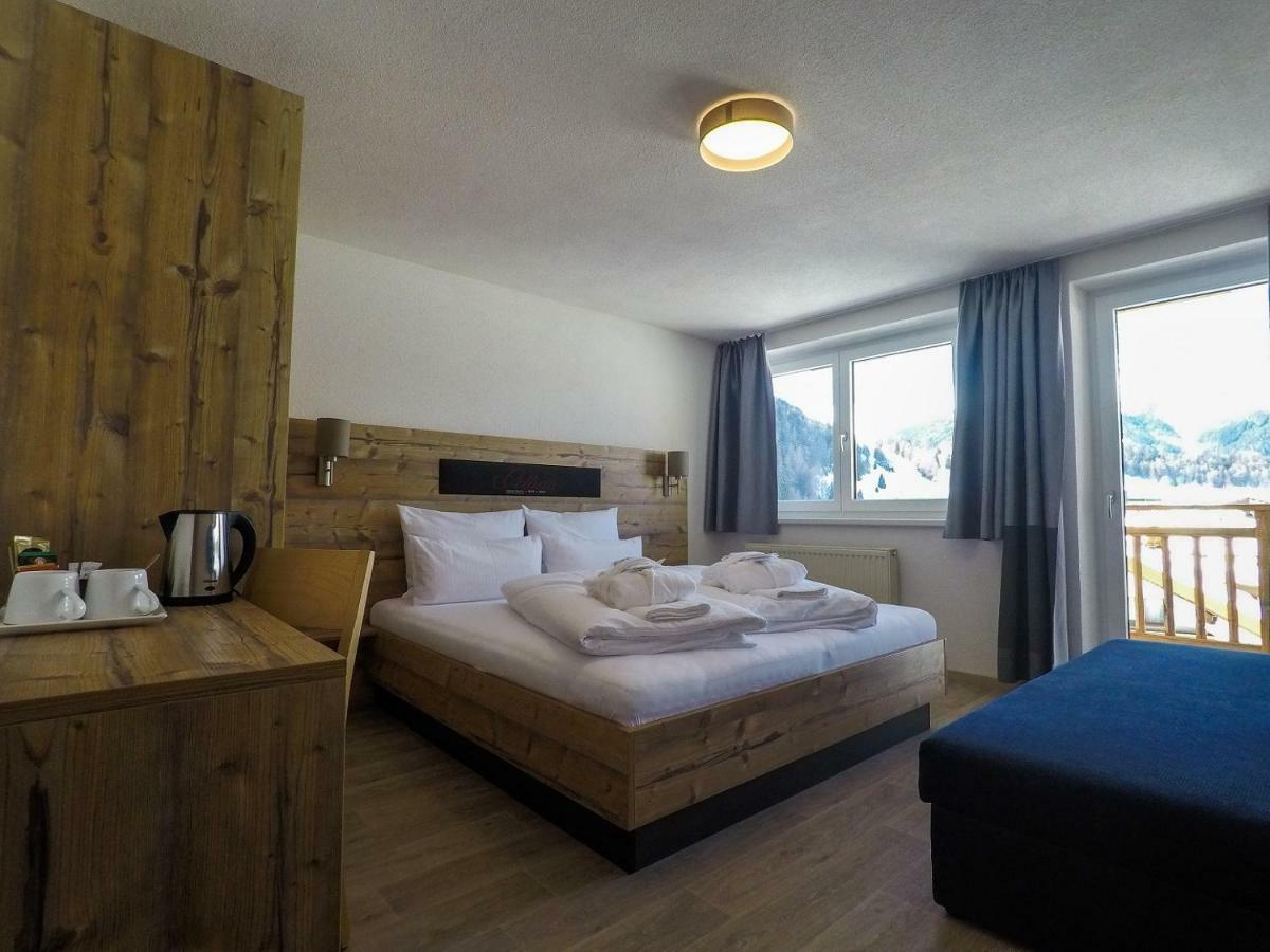 Collina Hotel Garni Наудерс Екстер'єр фото