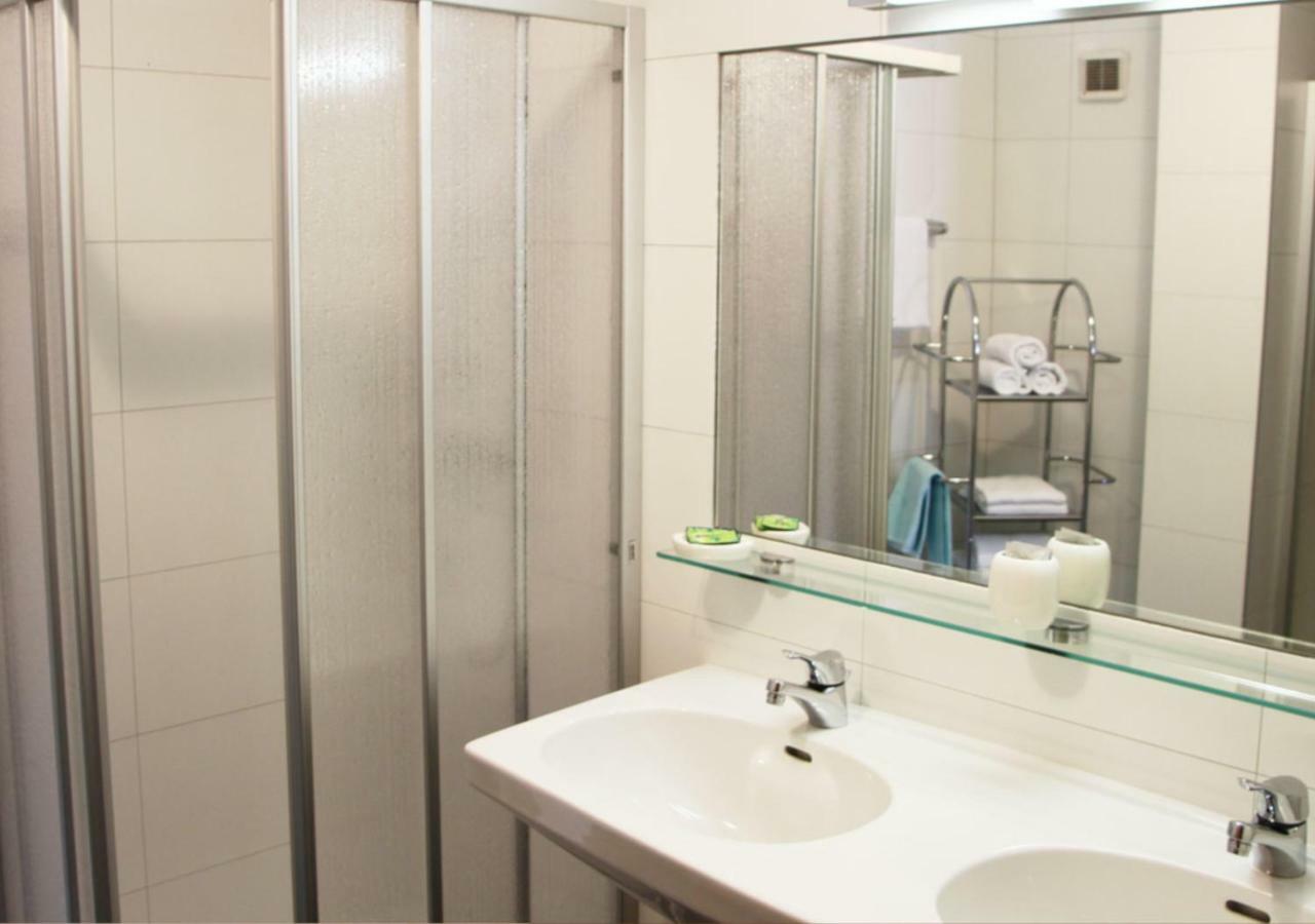 Collina Hotel Garni Наудерс Екстер'єр фото